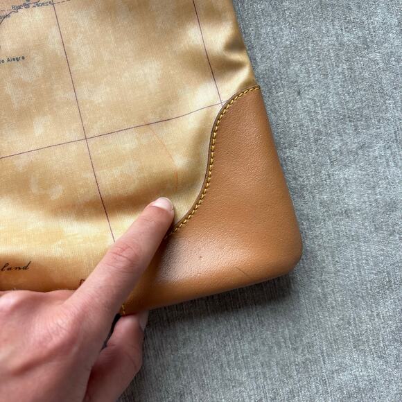 1a Classe Alviero Martini Geo Classic Crossbody Bag - Picture 7 of 12